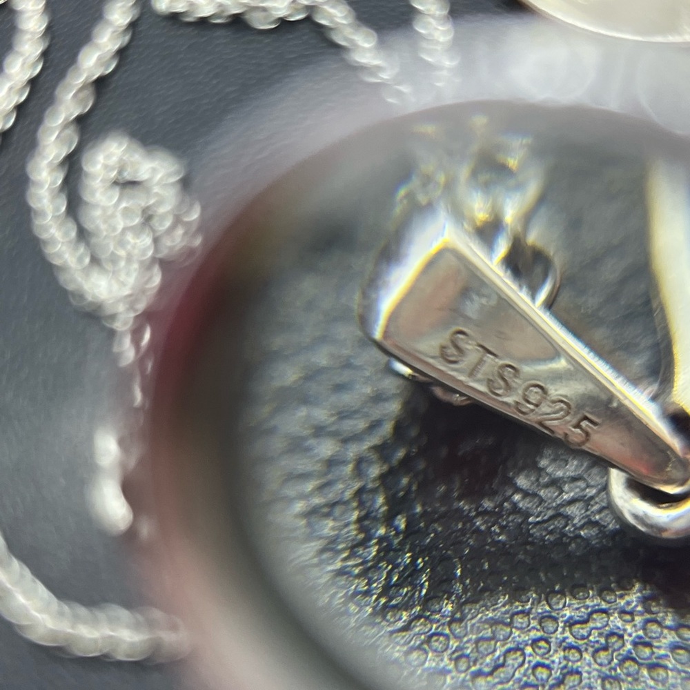 Sterling silver bumble bee on honeycomb pendant on s steel chain necklace - Picture 3 of 10